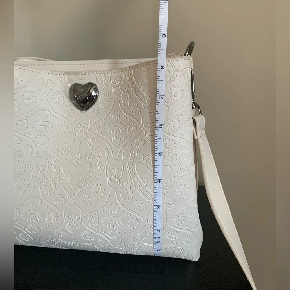 *smaller* Betsey Johnson skull embossed crossbody or satchel purse halloween - Picture 12 of 15